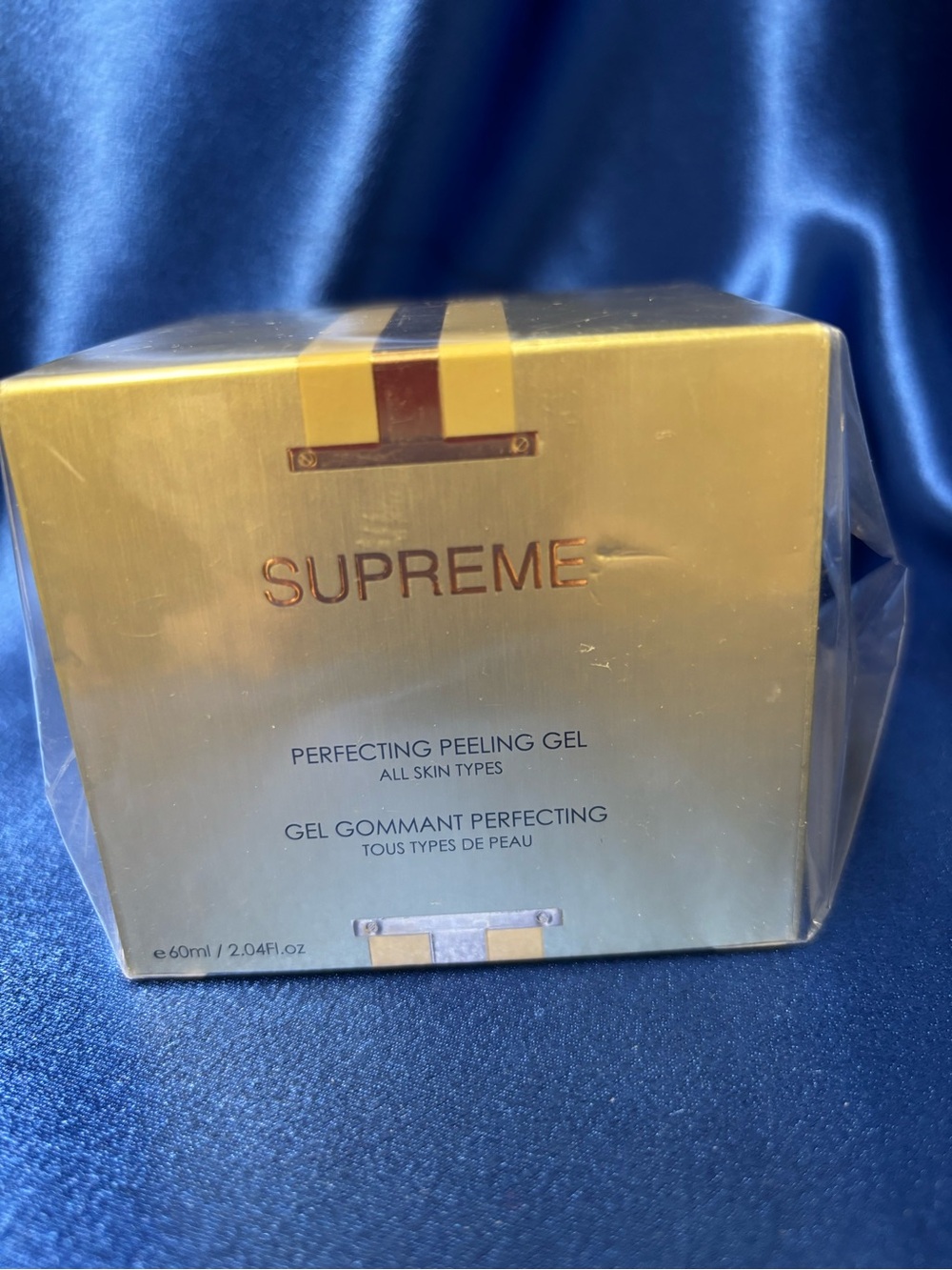 Supreme Perfecting Peeling Gel - Gold for Women and Men